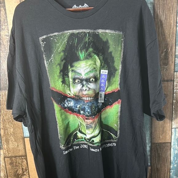 Men's joker Batman tshirt - Picture 3 of 10
